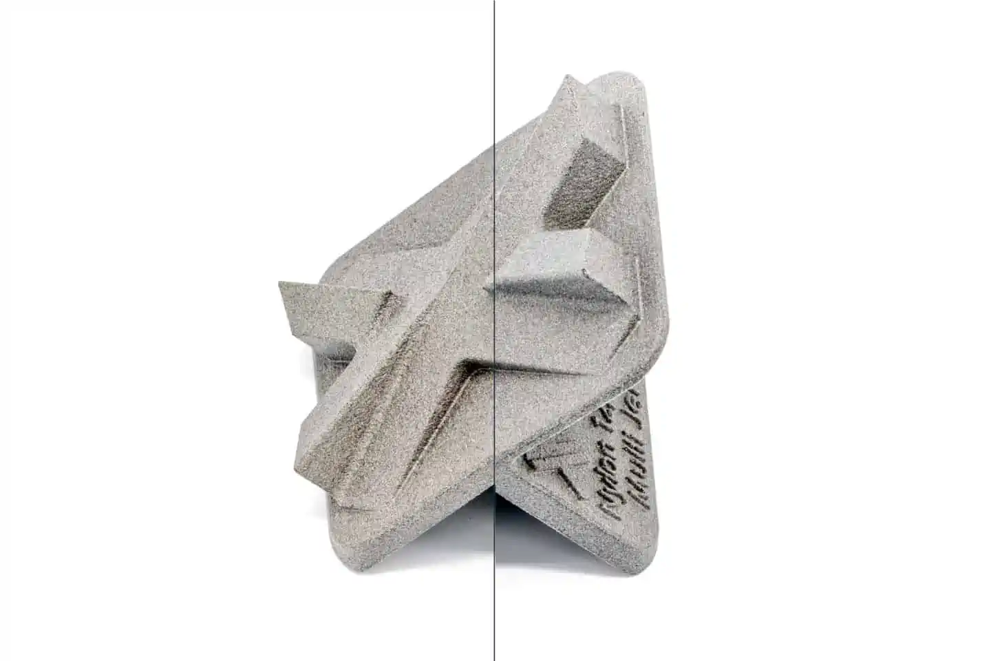 MJF Nylon PA12 parts comparison: as printed vs. bead blasted