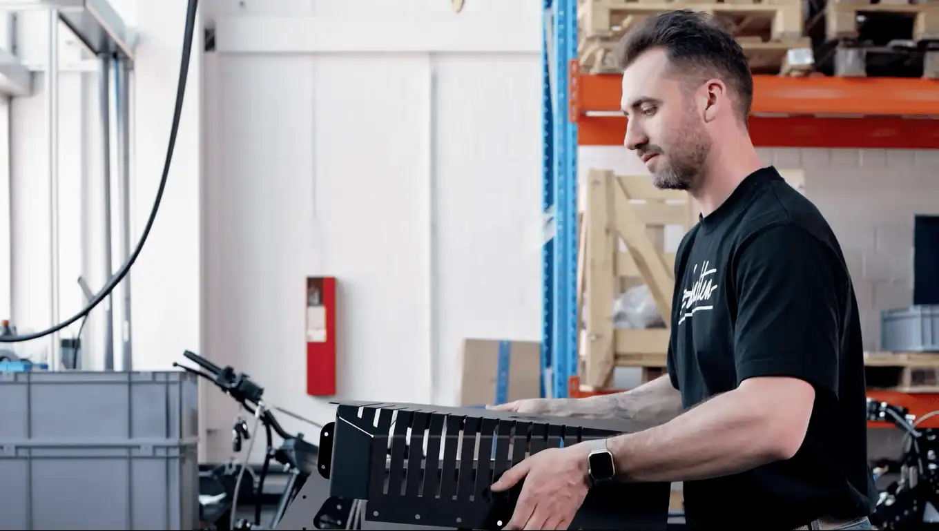 Component Assembly in Serial Production Using Xometry Parts