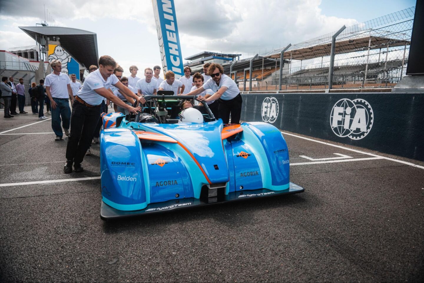Hydro Team KU Leuven with their hydrogen-powered prototype race car